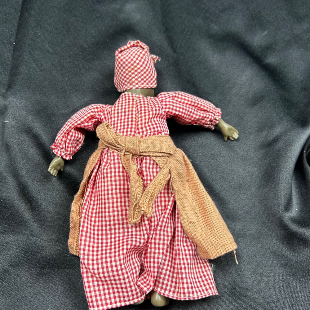 Vintage Hard Plastic Black Americana Doll Red Gingham Dress Burlap Apron 7.5 In - Picture 3 of 4